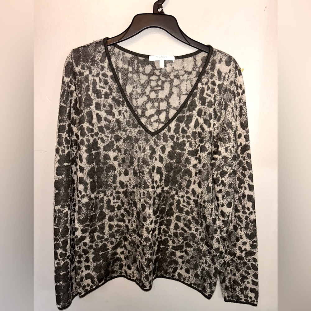 Max Mara Sweater - Animal Print V-Neck Brown/Gray cashmere/nylon/mohair blend